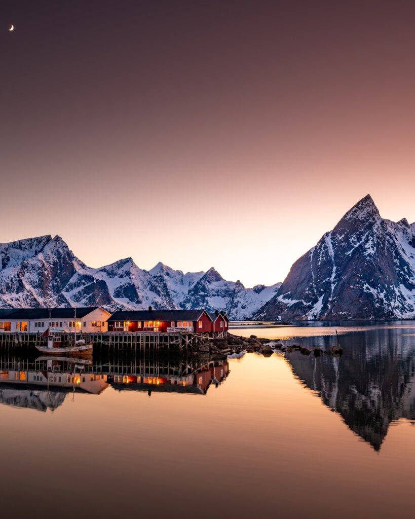 Viaje grupal Islas Lofoten al atardecer