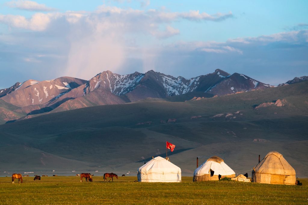 Viaje grupal kirgistán Exótica